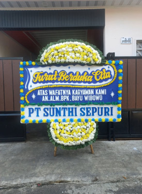 Papan Bunga Duka di Wangurer Utara