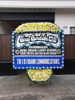 Papan Bunga Duka di Wangurer Utara